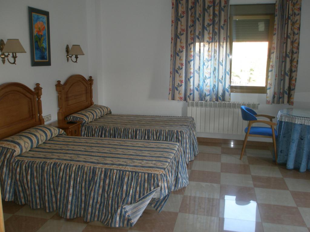 Hostal Los Rosales Алькарас Номер фото